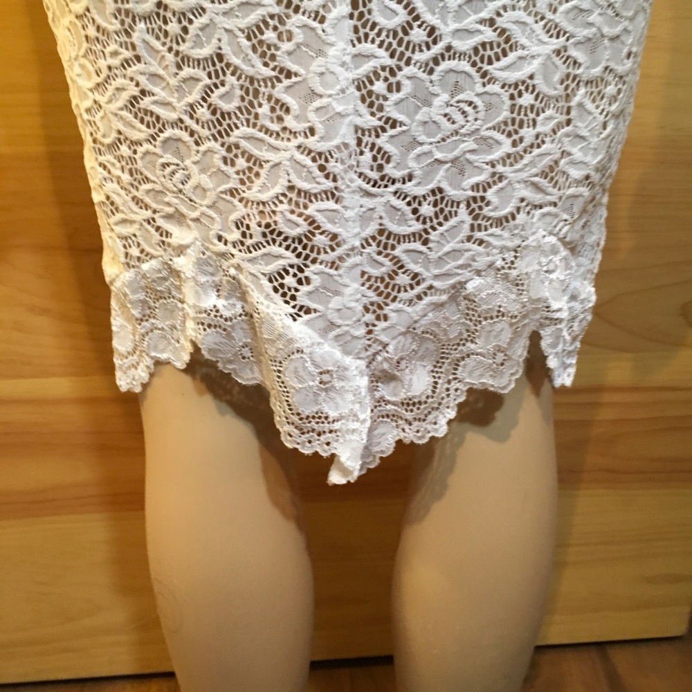 NWOT WHITE LACE NUDE LINED SKIRT - Picture 4 of 8